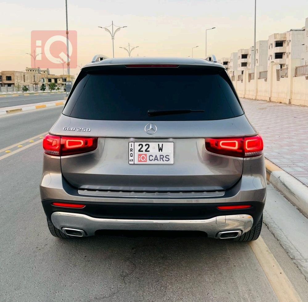 مرسيدس بنز GLB